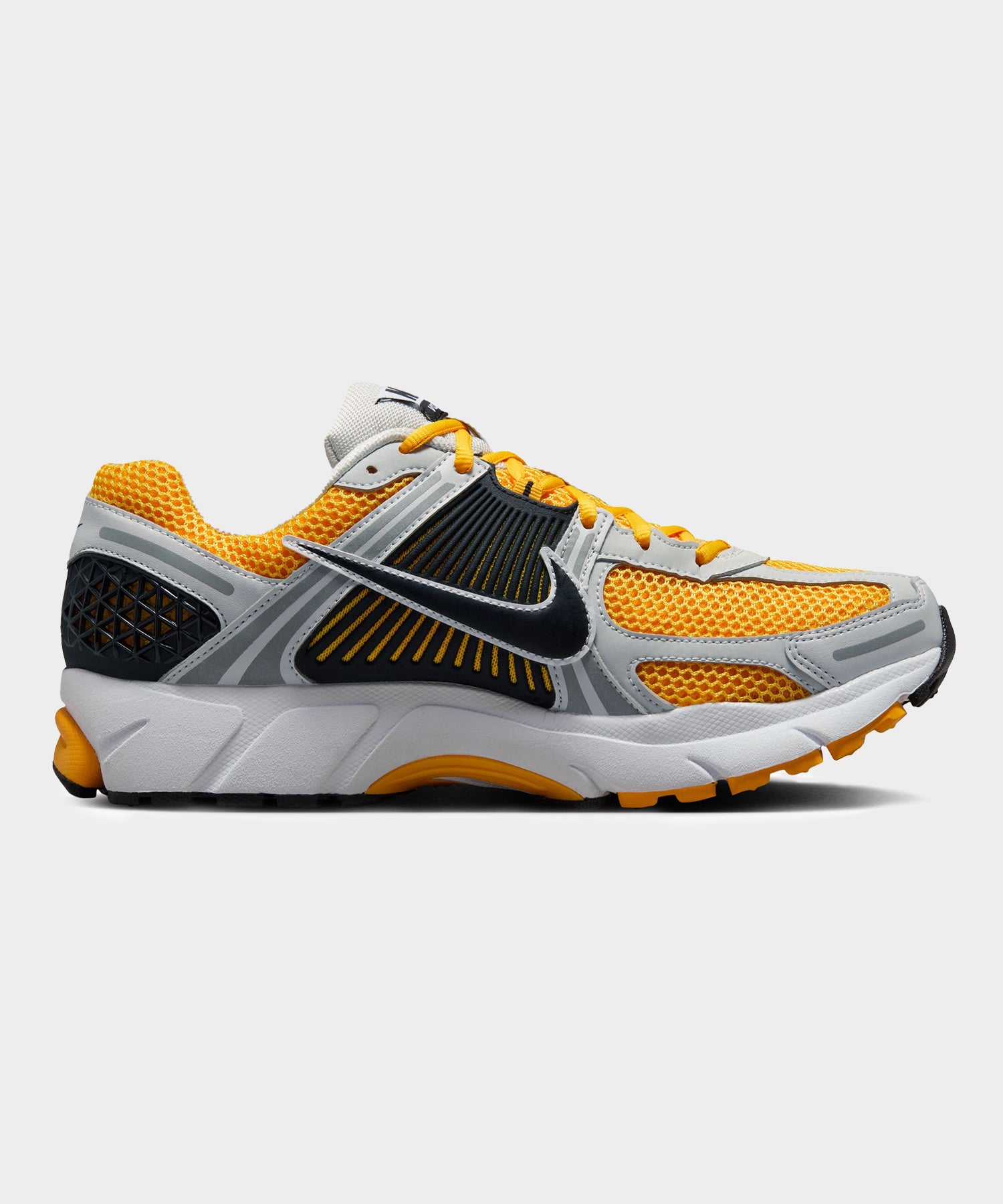 Nike Zoom Vomero in Yellow