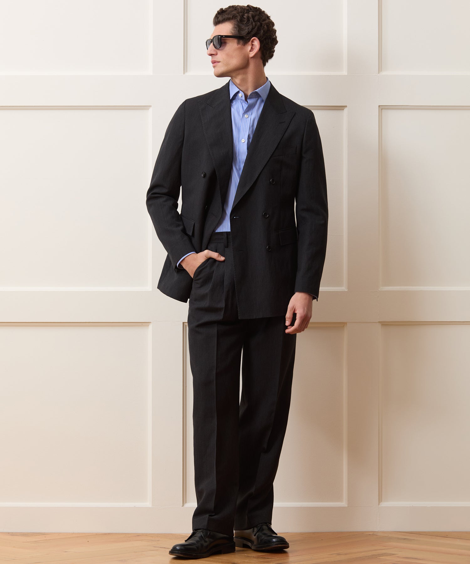 Italian Striped Linen Wythe Trouser in Black Stripe – Todd Snyder