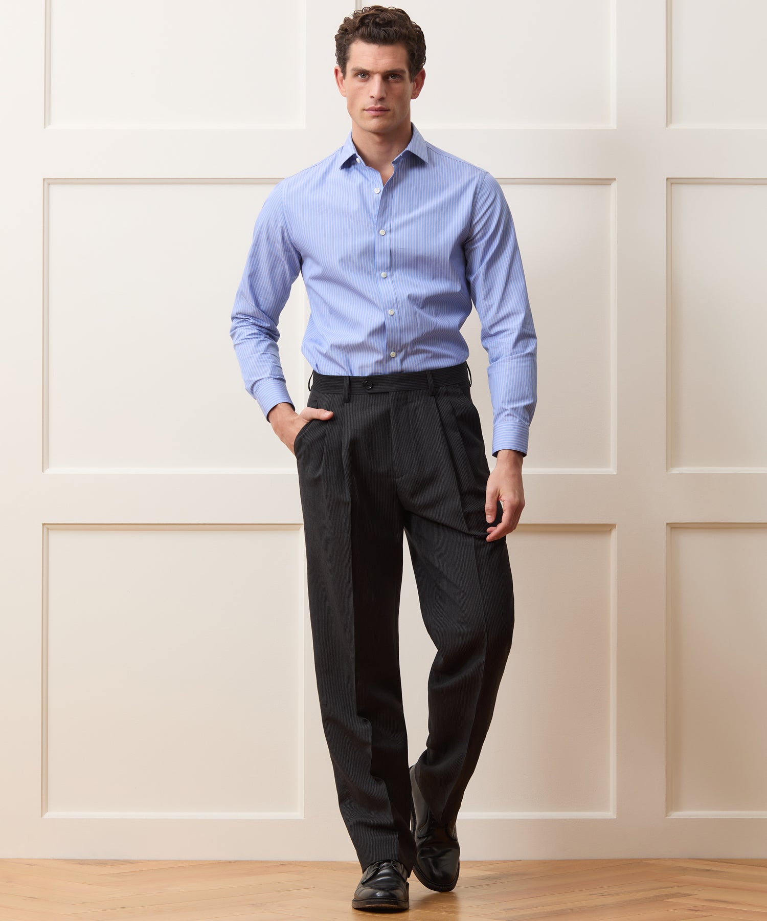 Italian Striped Linen Wythe Trouser in Black Stripe – Todd Snyder