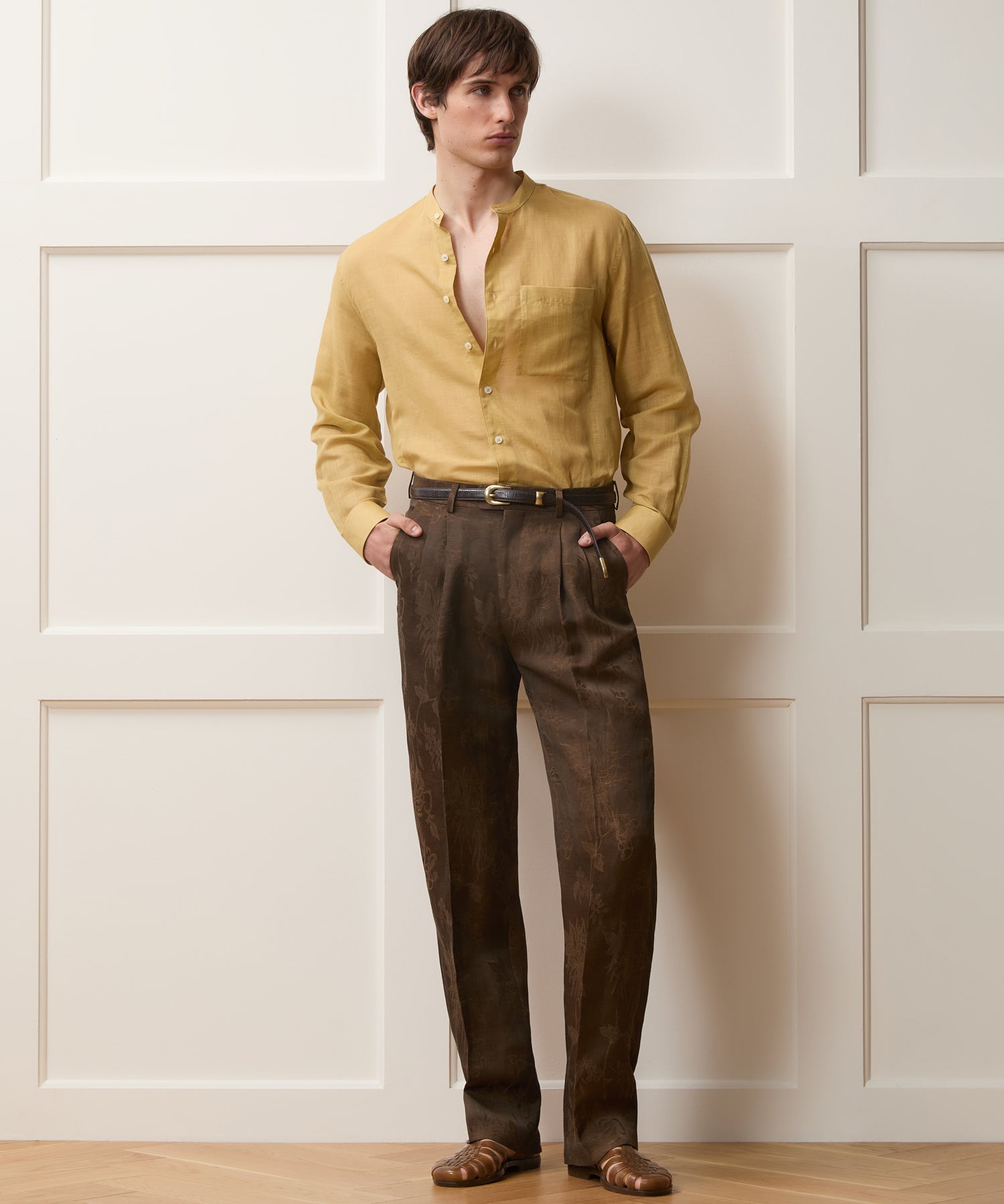 Italian Linen-Cupro Wythe Trouser in Brown Floral – Todd Snyder