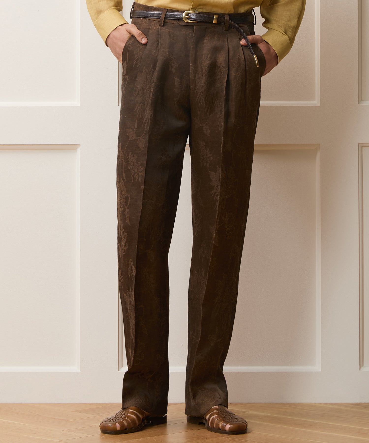 Italian Linen-Cupro Wythe Trouser in Brown Floral – Todd Snyder