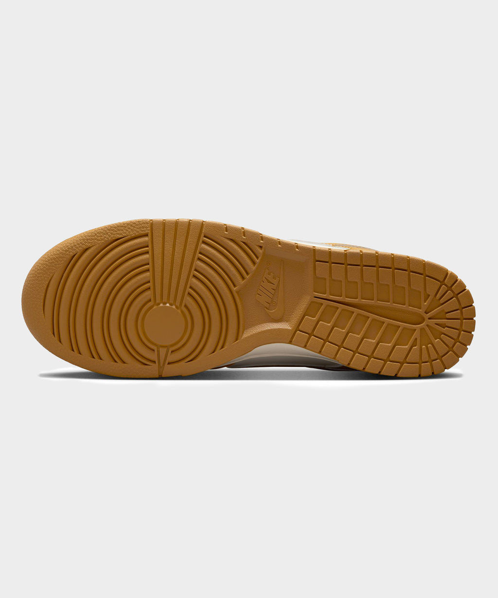 Nike Dunk Low Retro Sneaker