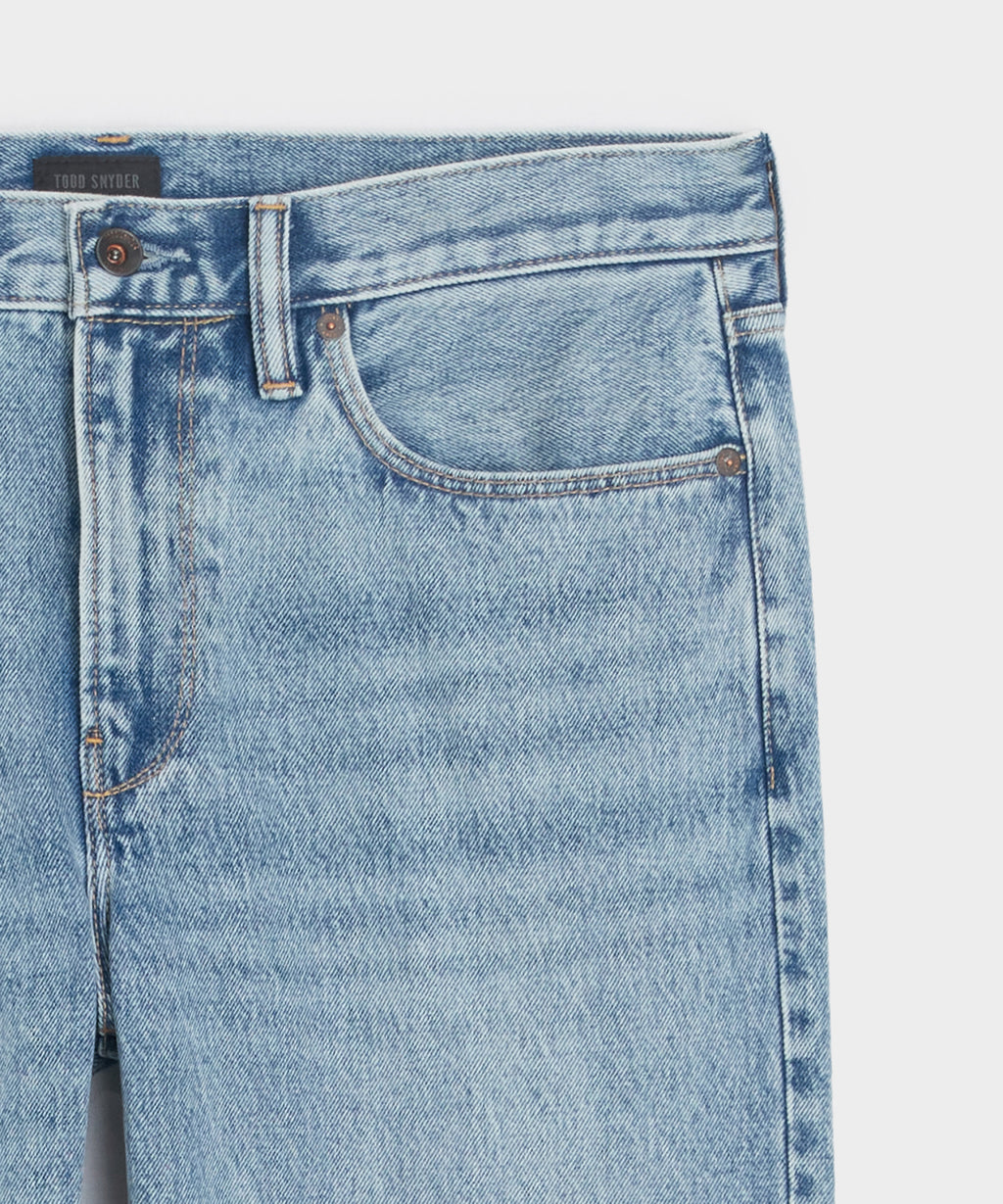 Straight Fit Jean in Washed Blue