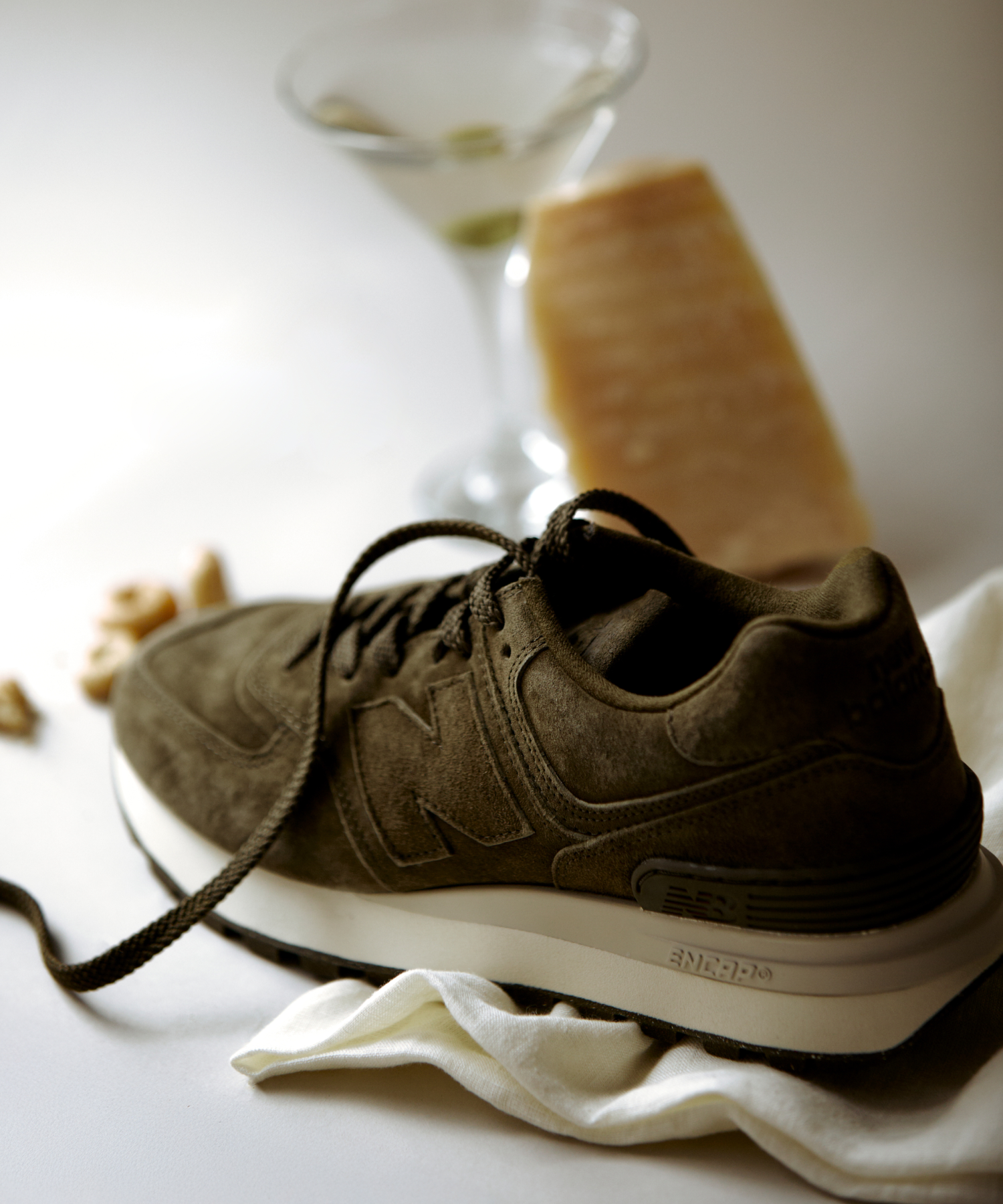 Todd Snyder &amp; New Balance 574 Legacy Sneaker in Oliva
