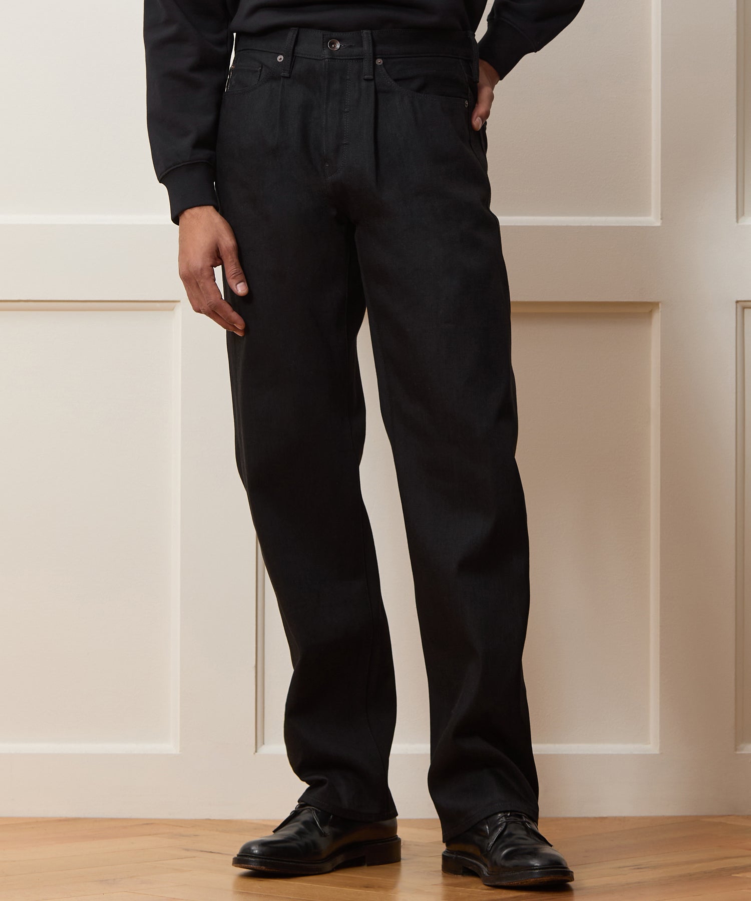 Relaxed Rigid Pleated Jean in Black – Todd Snyder