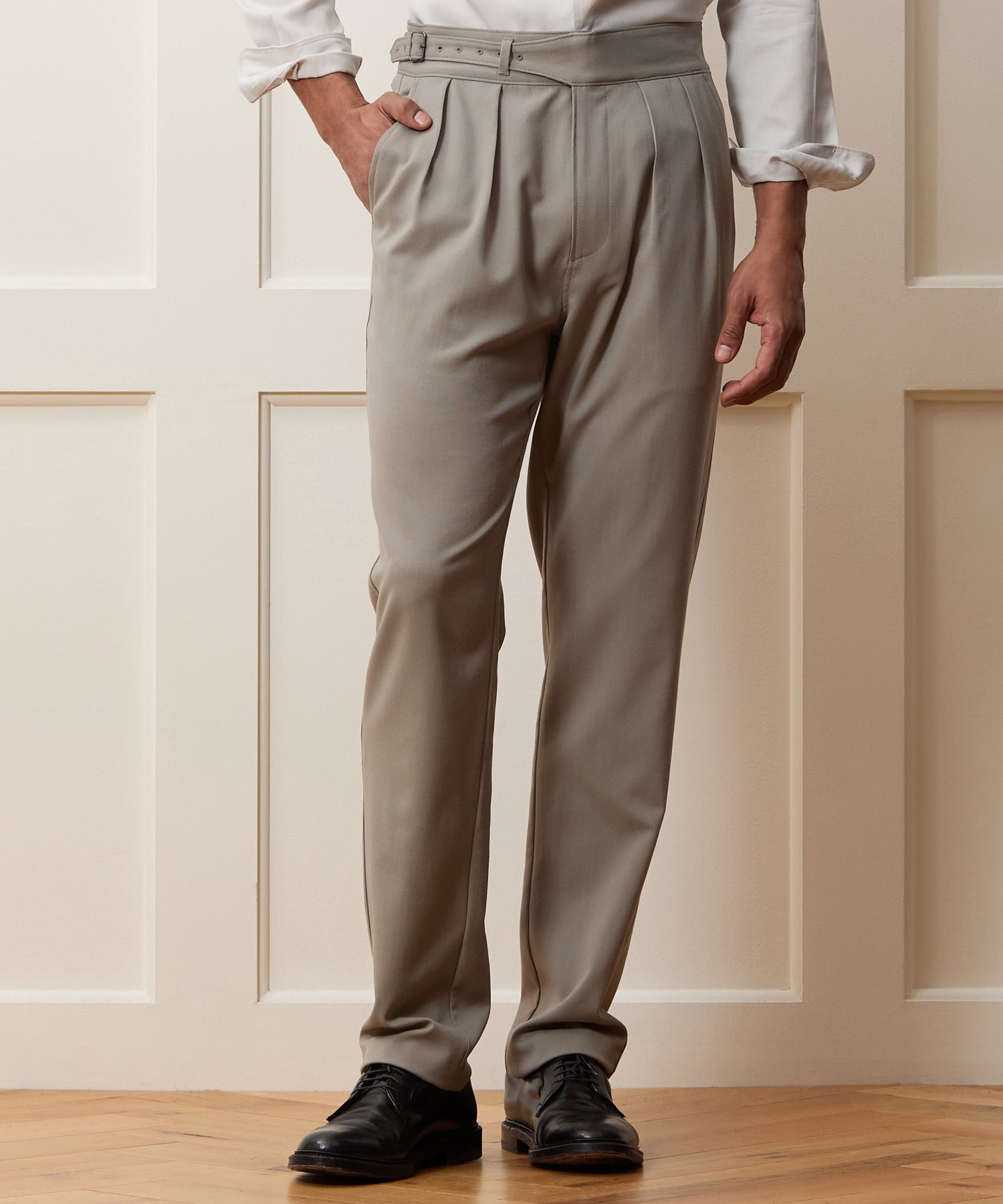 Gabardine Gurkha Dress Trouser in Stone – Todd Snyder