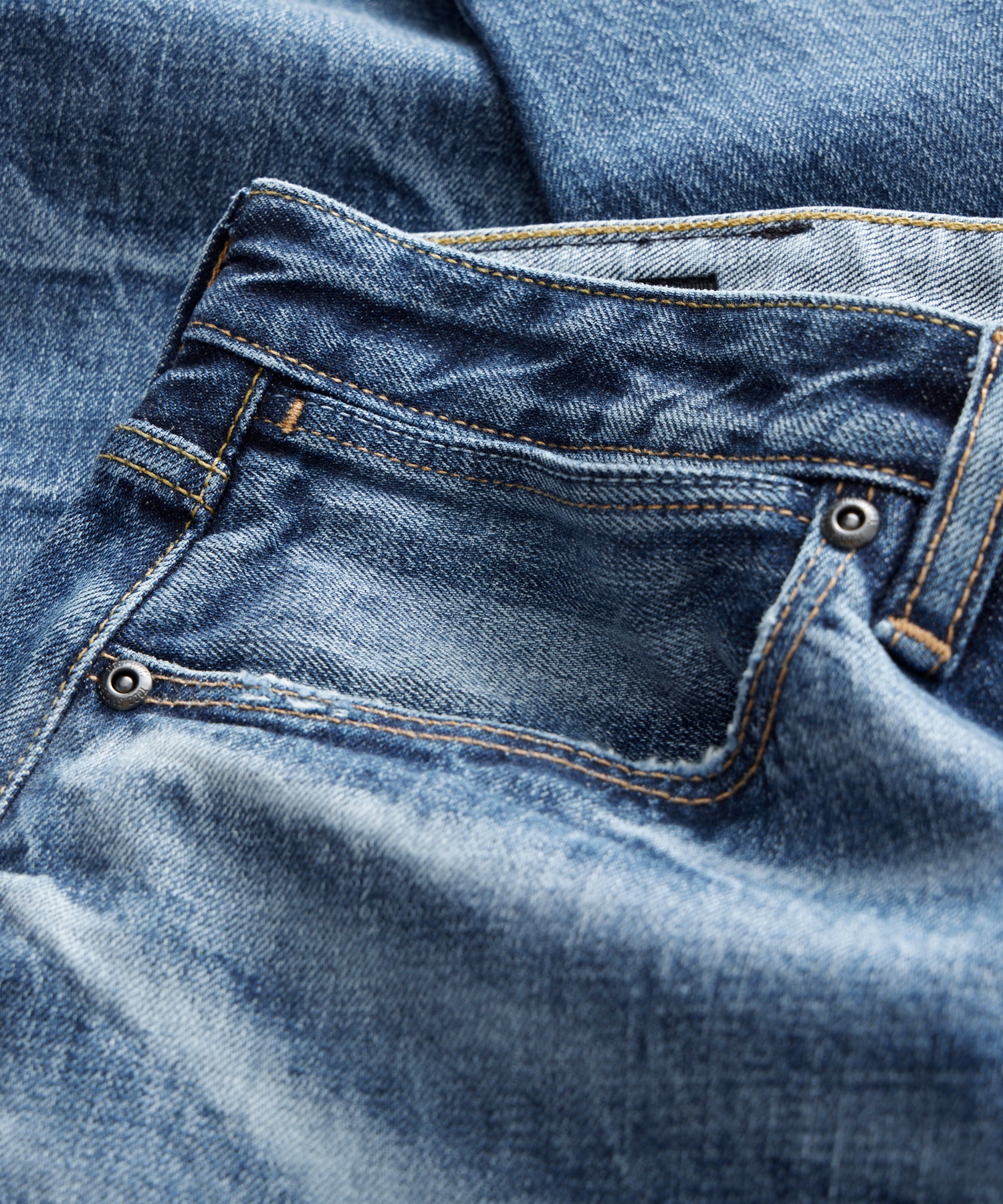 【裁断済】ボンディッドレストレーション Slim Japanese Selvedge Stretch Jean in Distressed Wash – Todd Snyder