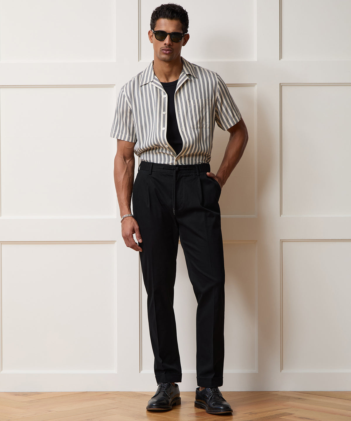 Model wearing the Todd Snyder Italian Cotton Modern Chino.