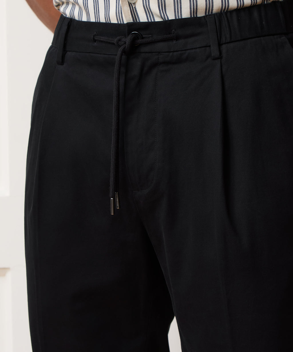 Close-up detail of the Todd Snyder Italian Cotton Modern Chino.