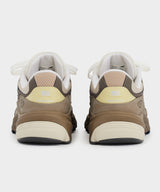 New Balance U990v6 Sneaker