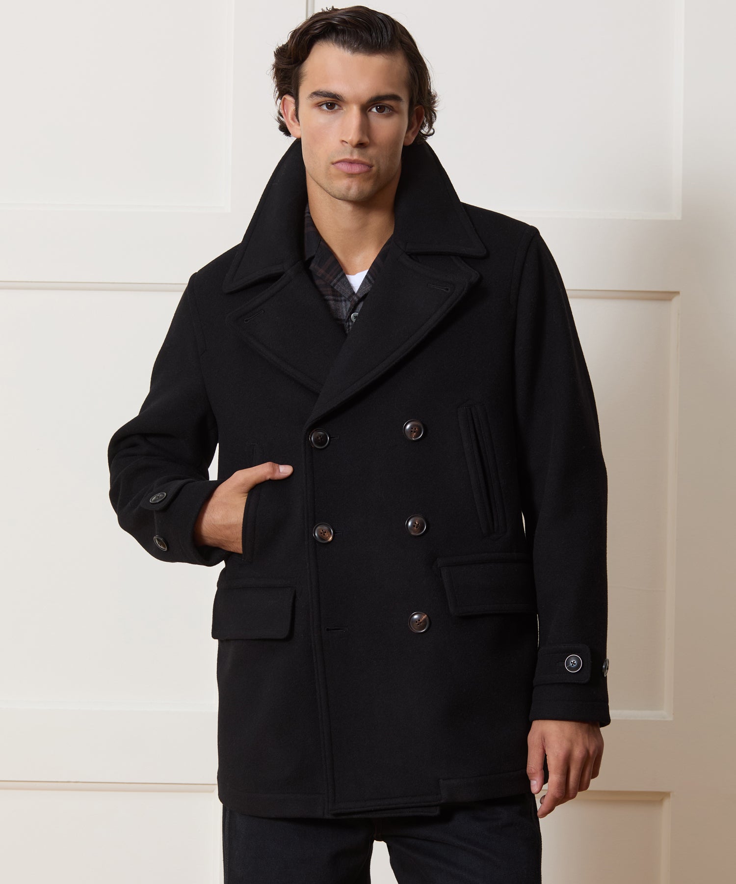 Italian Wool-Cashmere Peacoat in Black – Todd Snyder