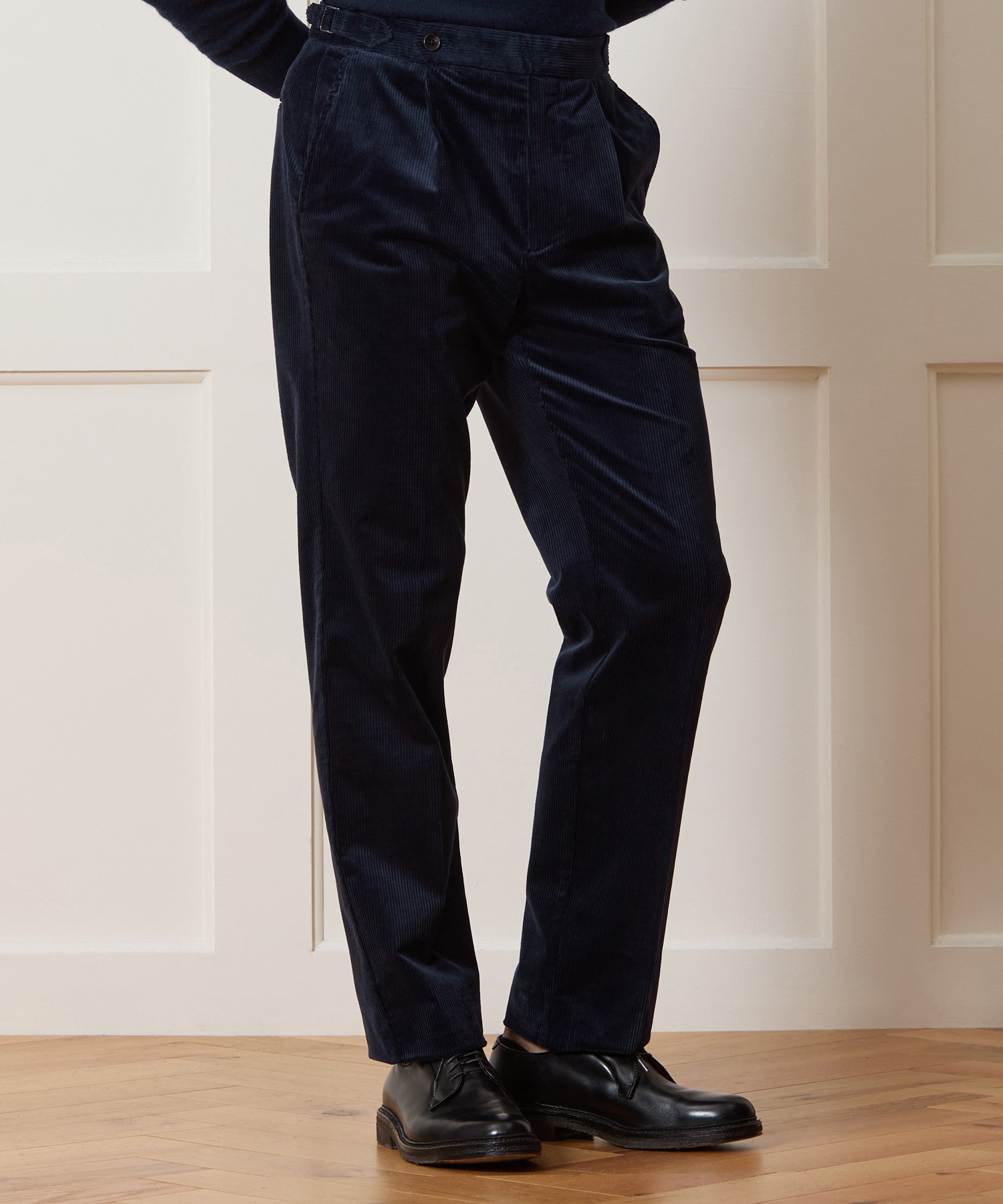 Italian Corduroy Side Tab Trouser in Navy – Todd Snyder