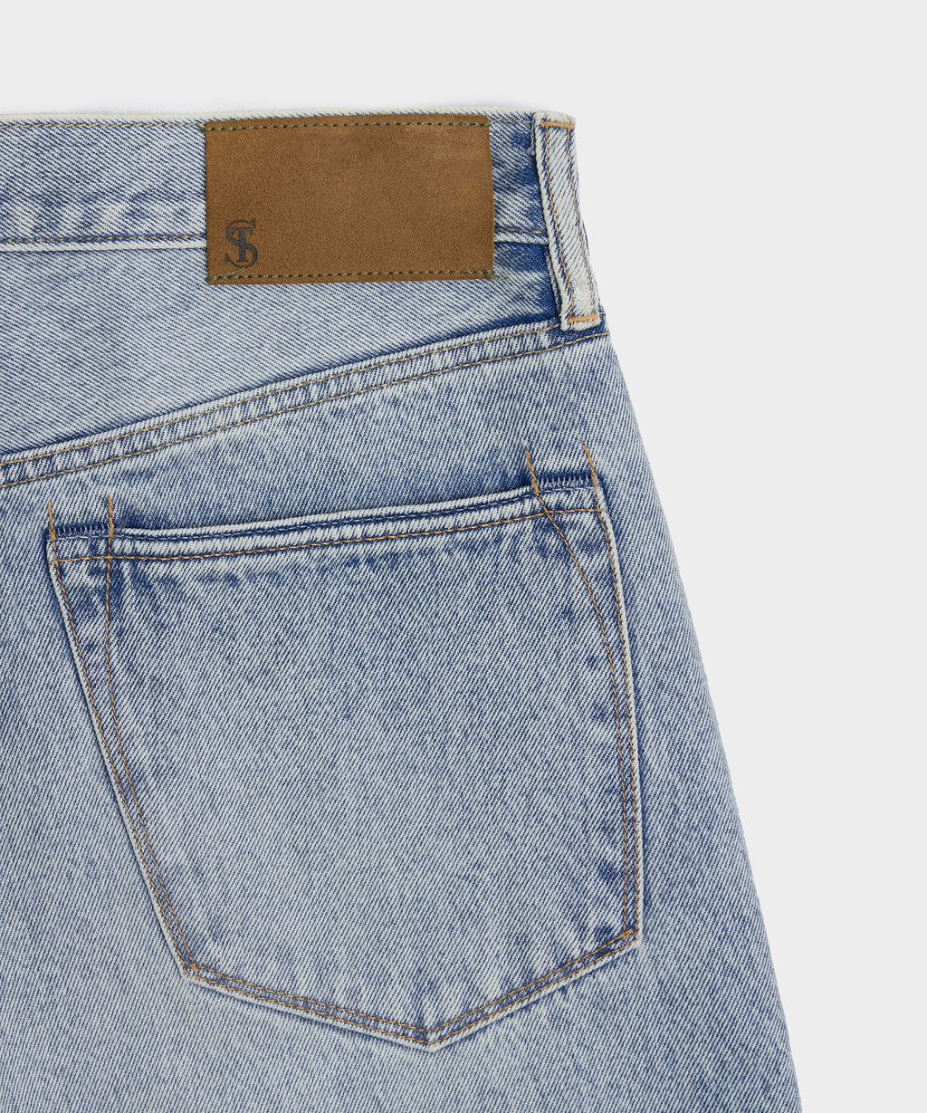 Relaxed Fit Jean in Light Indigo