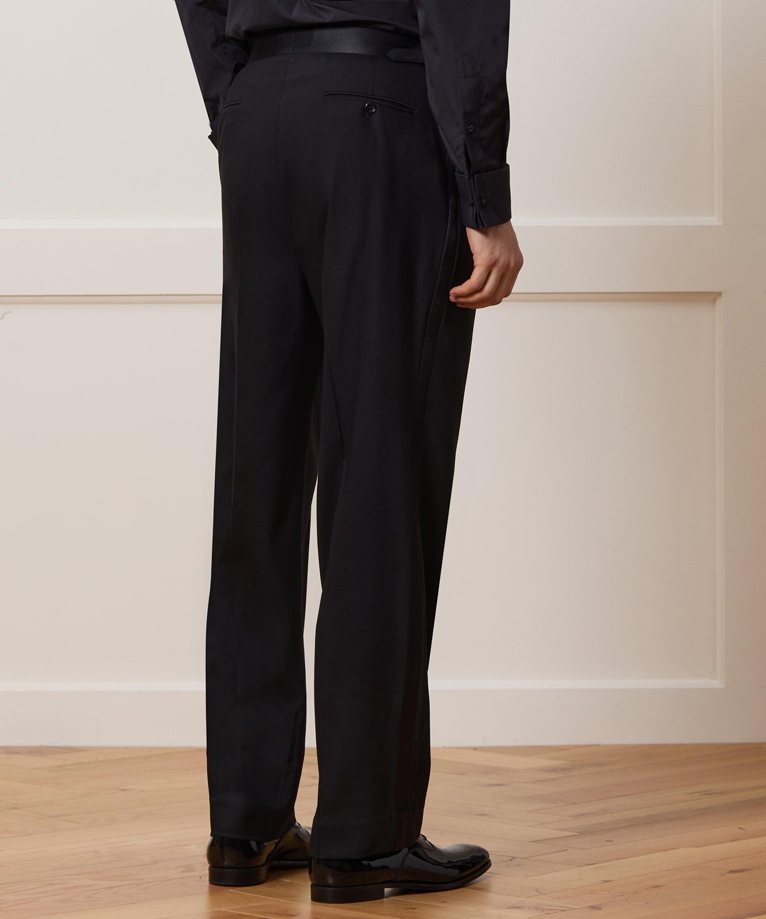 Italian Wool Relaxed Tuxedo Trouser in Black – Todd Snyder