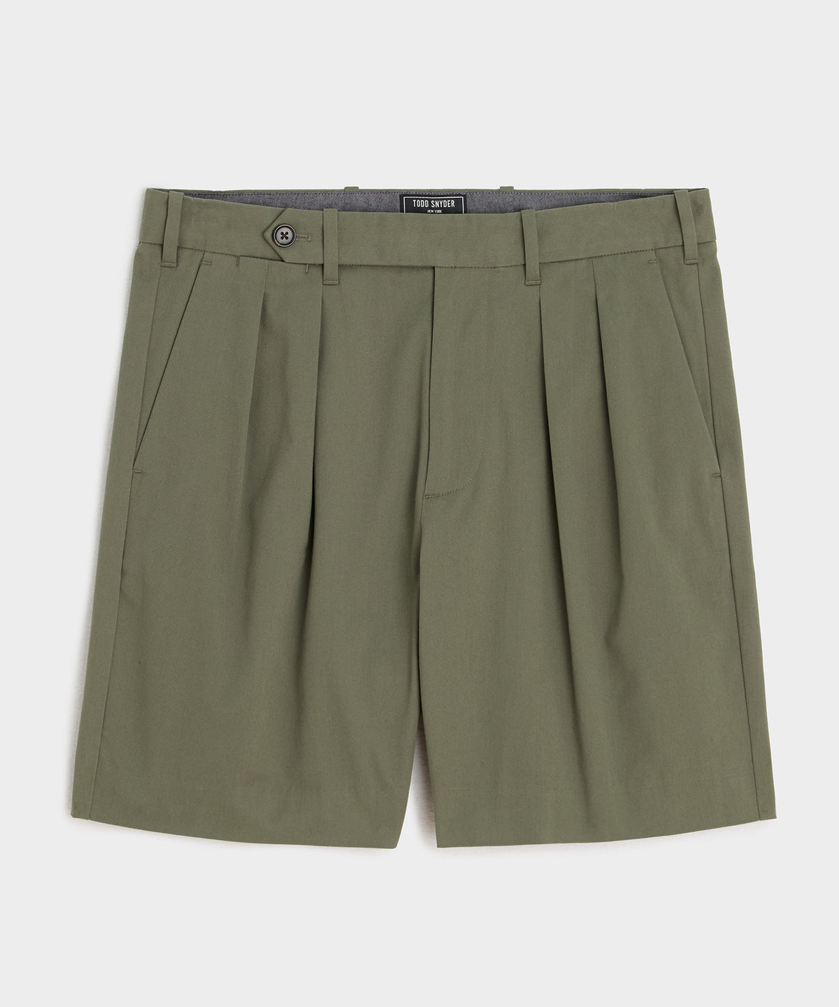 7" Pleated Tab Short