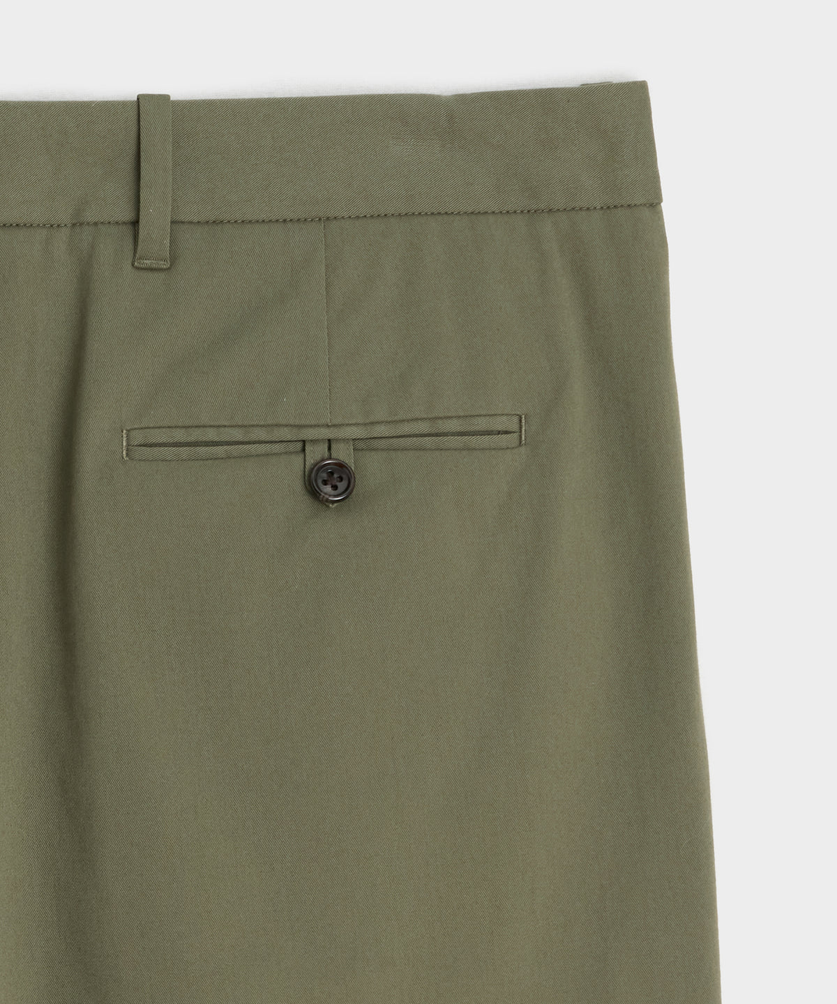 7" Pleated Tab Short
