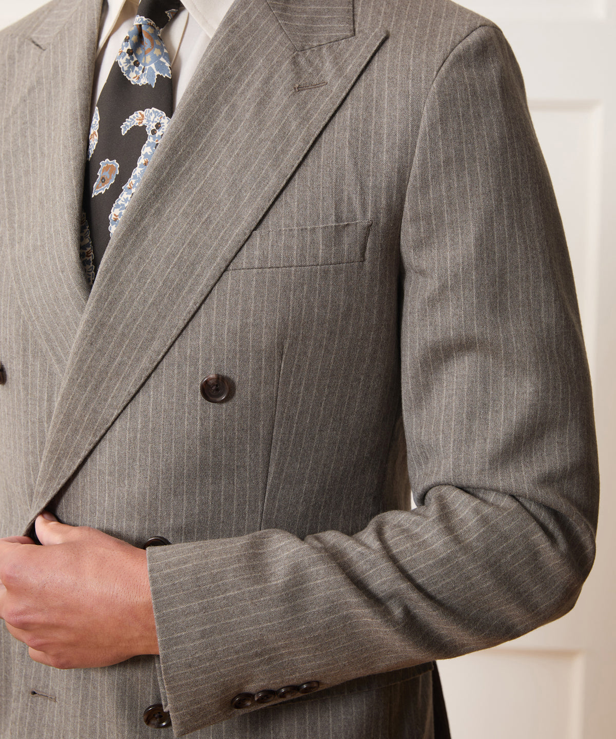 Italian Silk Feather Paisley Tie