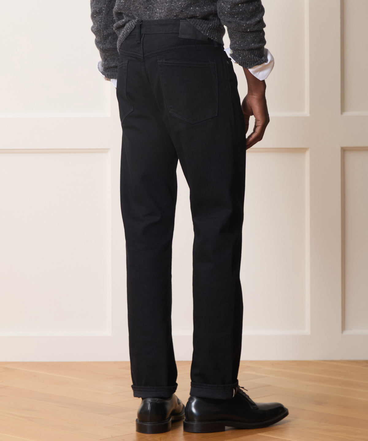 Straight Fit Japanese Selvedge Stretch Jean in Black