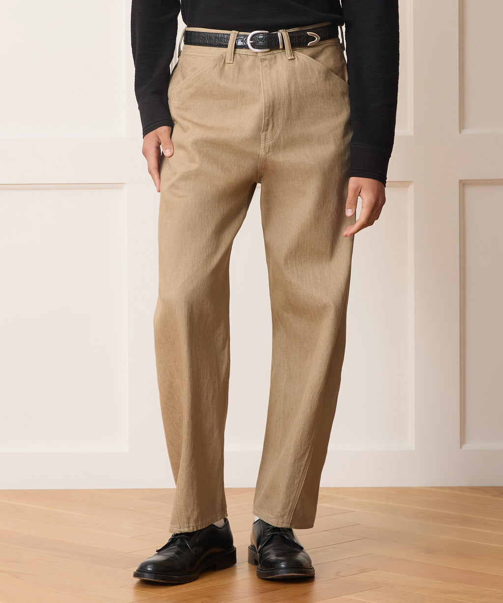 Relaxed Barrel Jean in Khaki