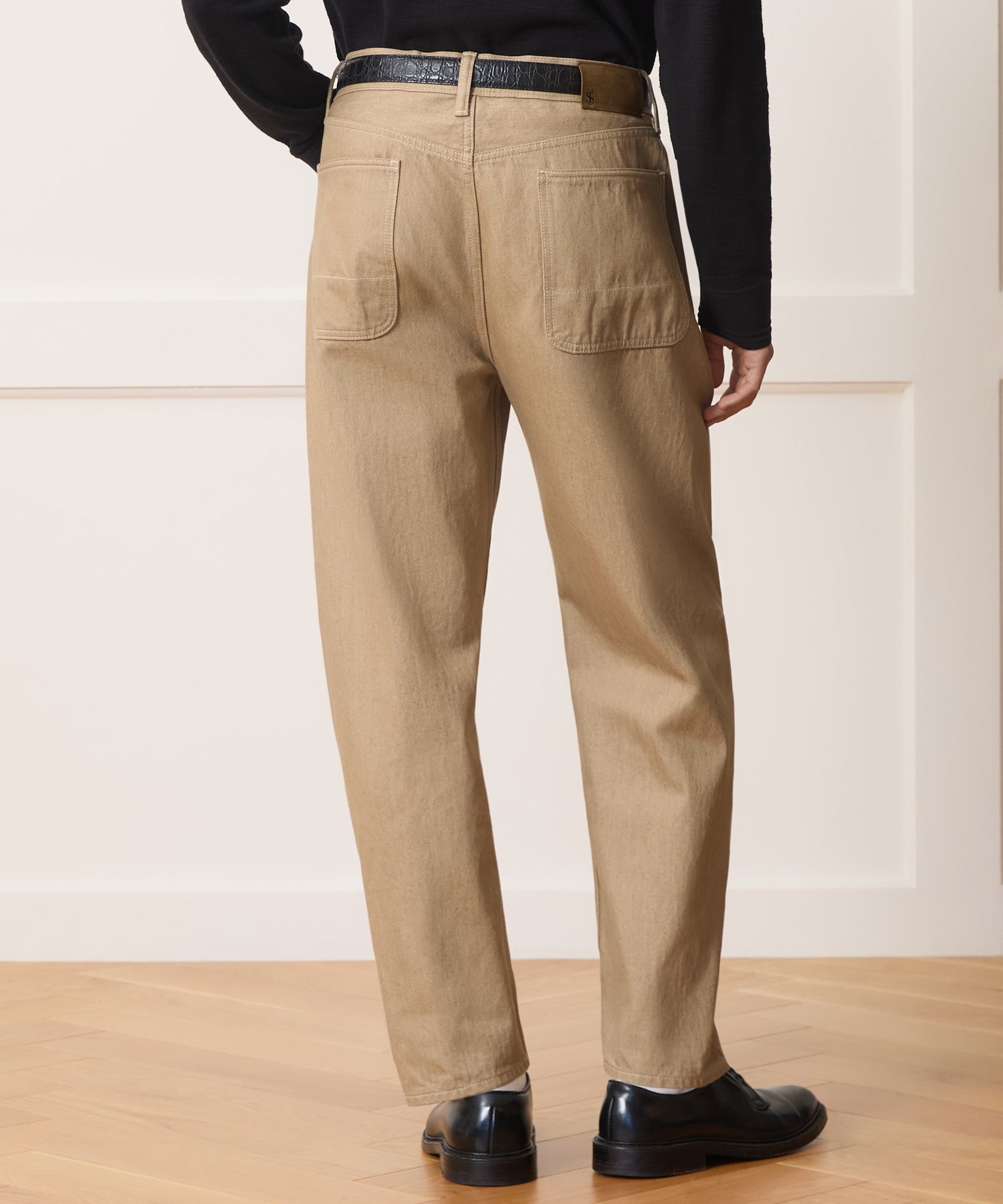 Relaxed Barrel Jean in Khaki