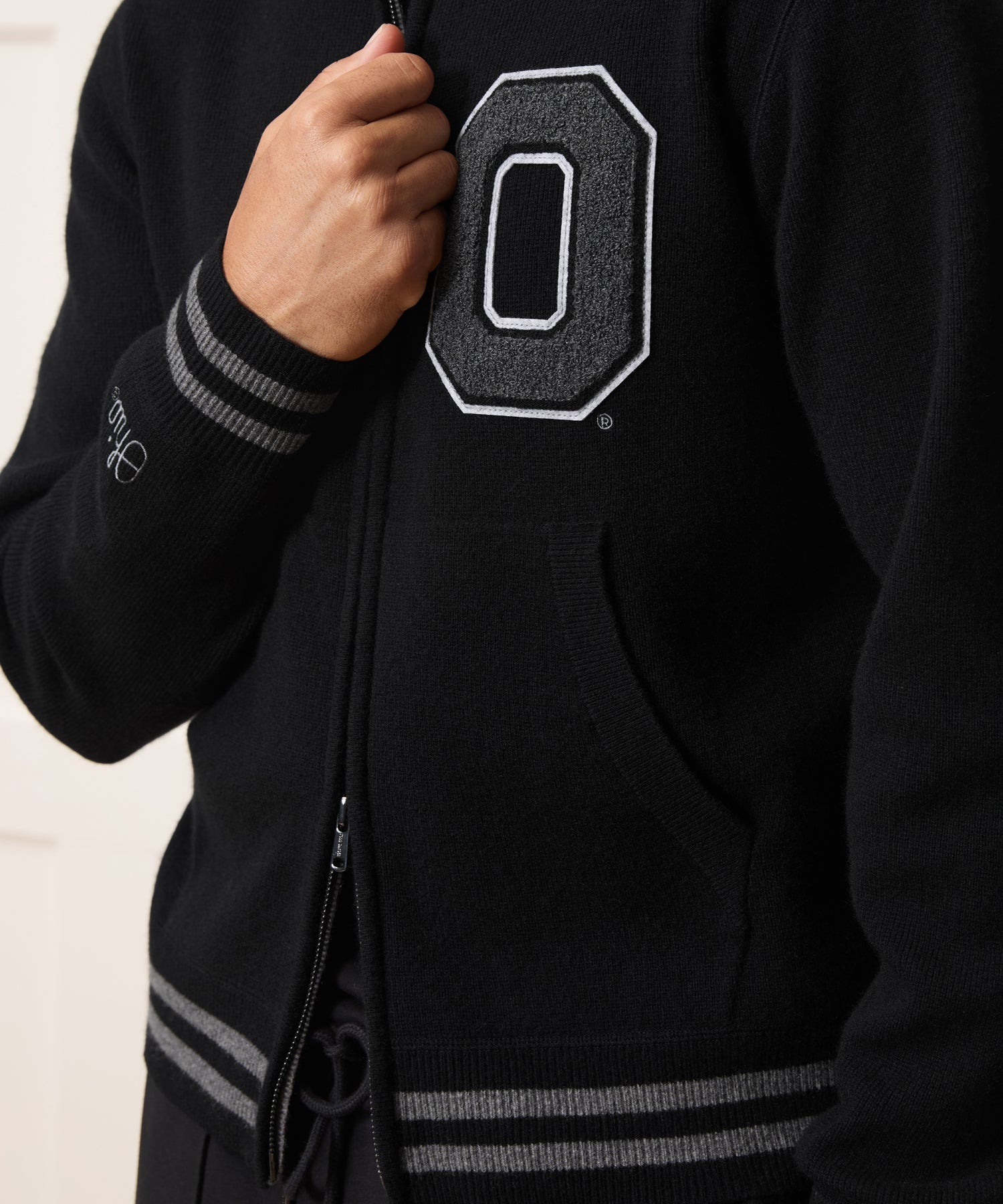 Cashmere Quarter-Zip in Pitch Black – Todd Snyder