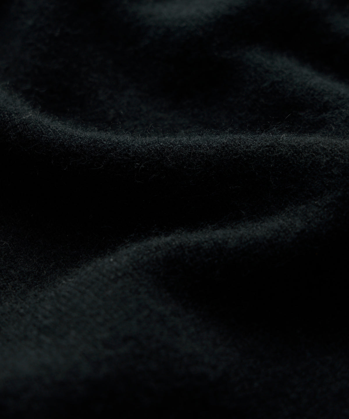 Cashmere Cardigan in Black