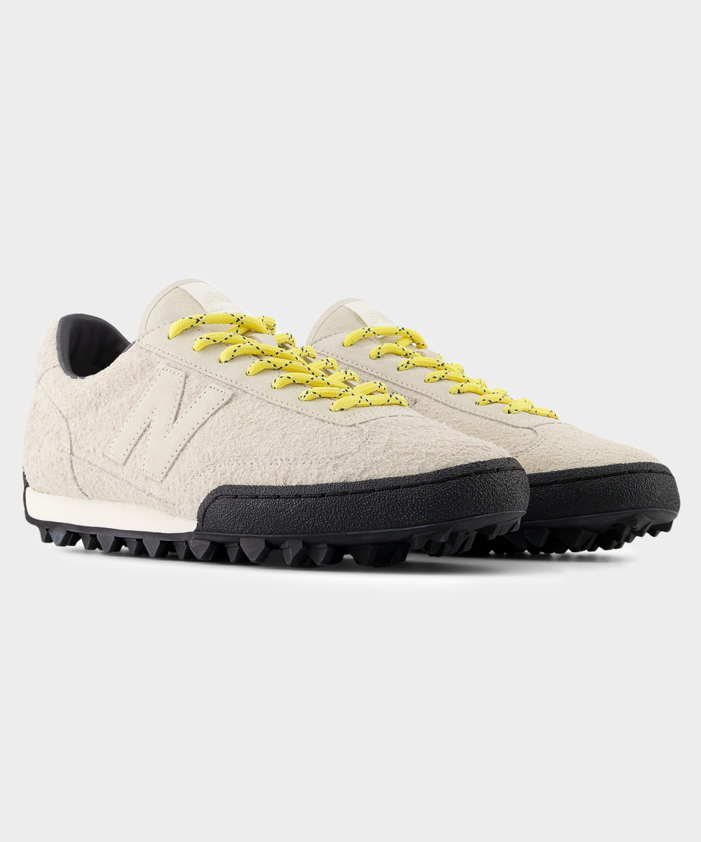 View of the New Balance Gator Run Sneaker.