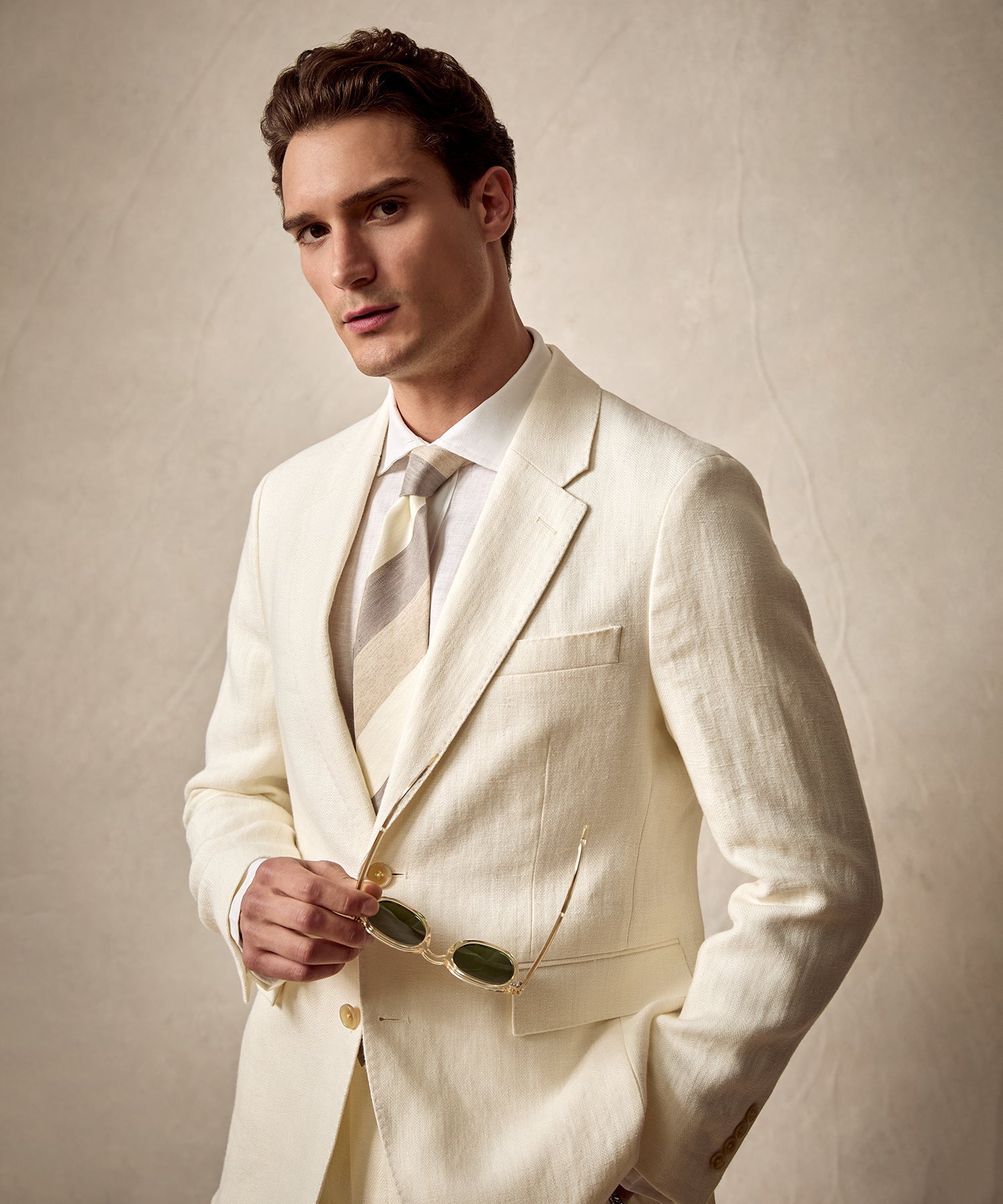 Italian Herringbone Sutton Suit in White