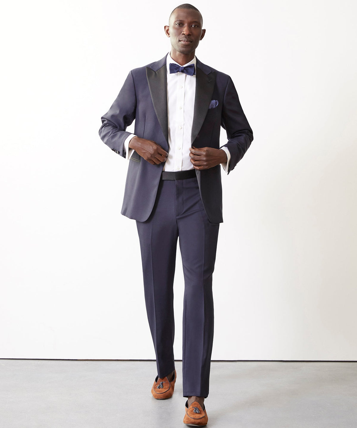Italian Peak Lapel Tuxedo Jacket in Navy