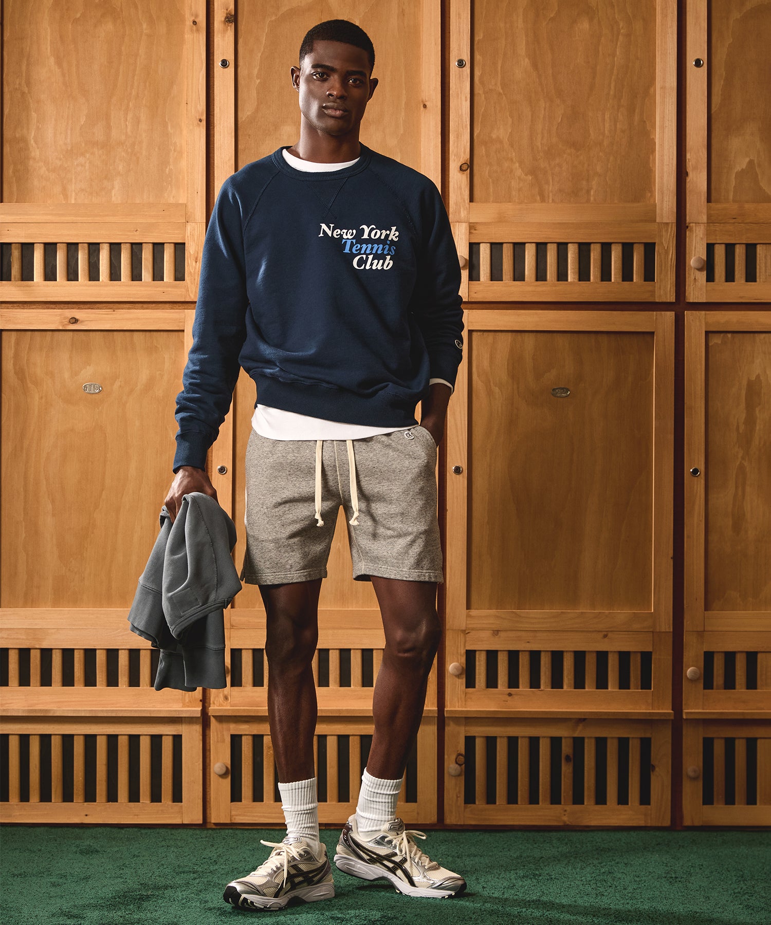 Champion New York Tennis Club Crewneck in Classic Navy – Todd Snyder