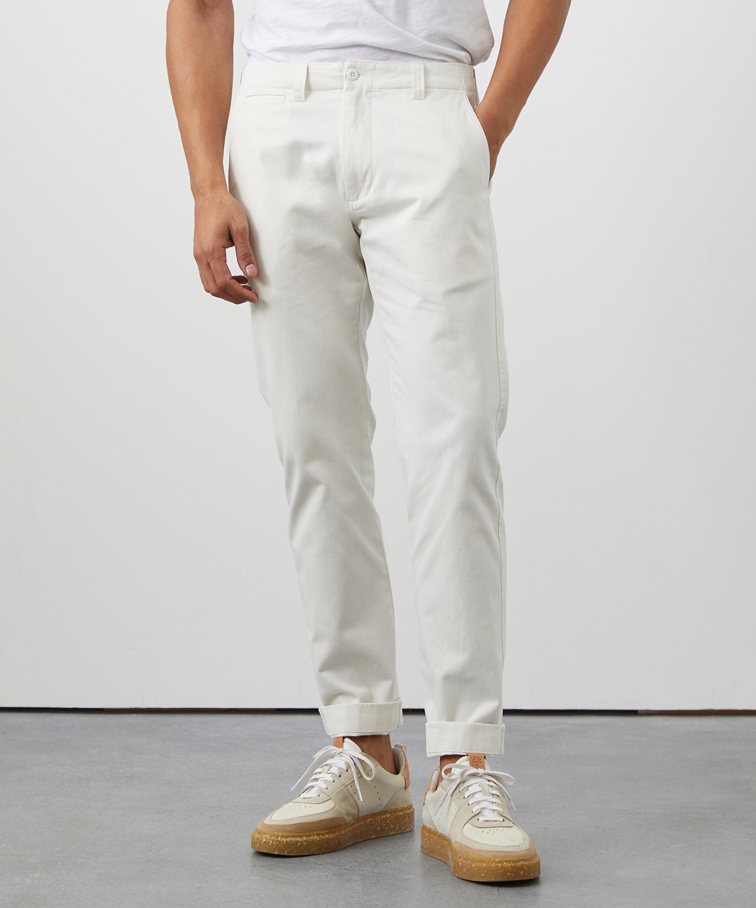 Straight Fit Favorite Chino in White